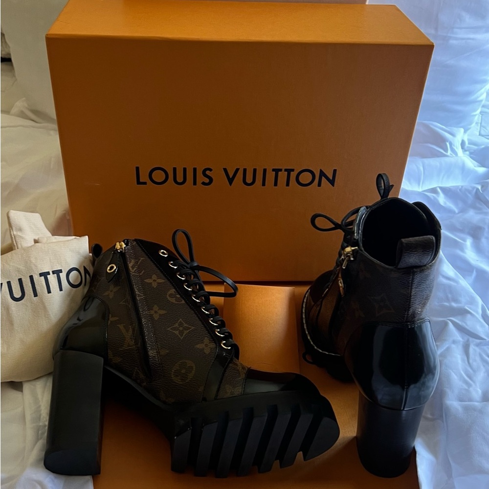 Louis Vuitton Star Trail Ankle Booties !